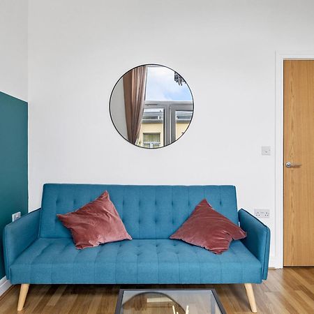 Spacious House By Quay - Sleeps 7 - Free Parking Πλίμουθ Εξωτερικό φωτογραφία