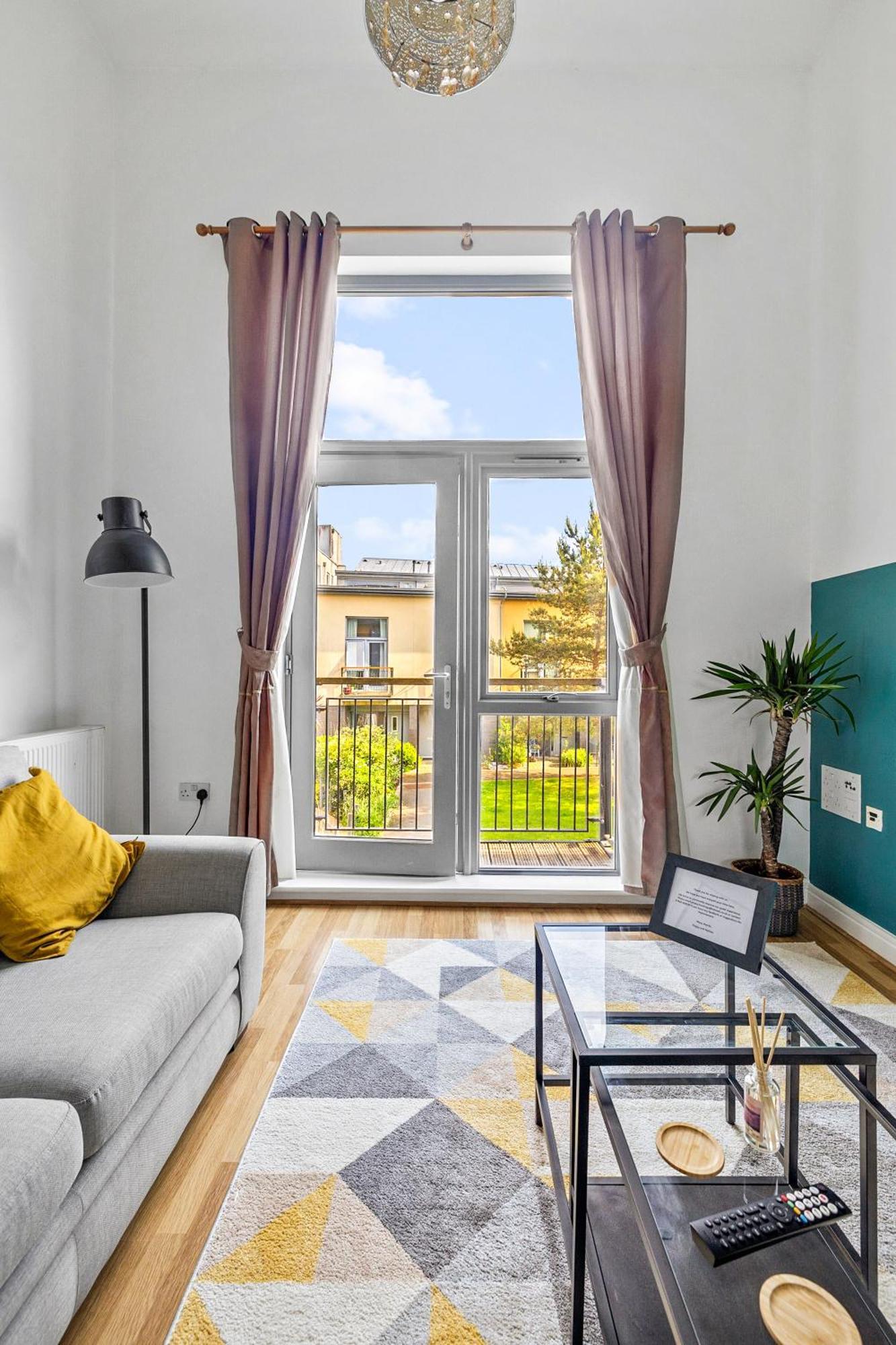 Spacious House By Quay - Sleeps 7 - Free Parking Πλίμουθ Εξωτερικό φωτογραφία