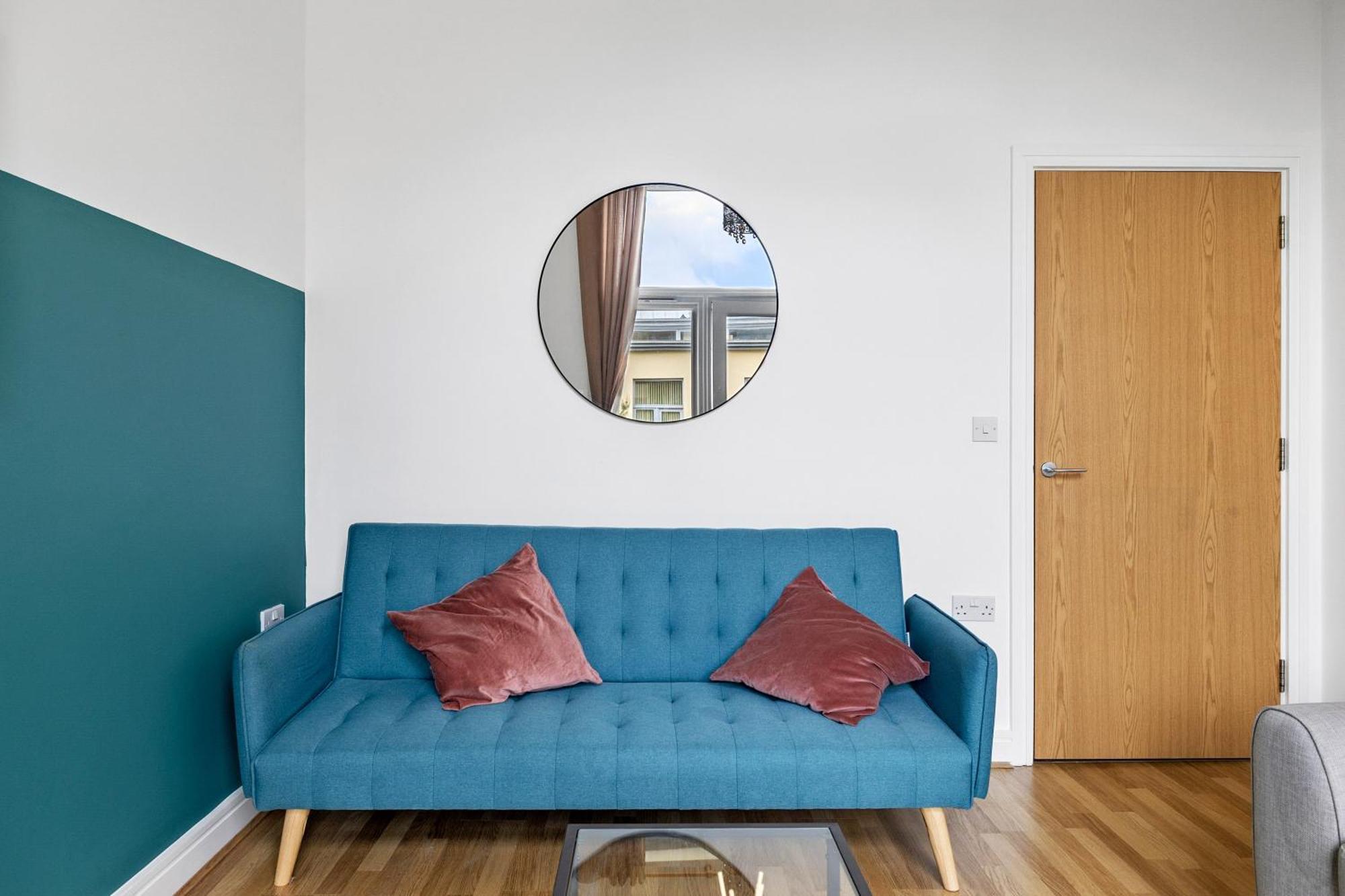 Spacious House By Quay - Sleeps 7 - Free Parking Πλίμουθ Εξωτερικό φωτογραφία