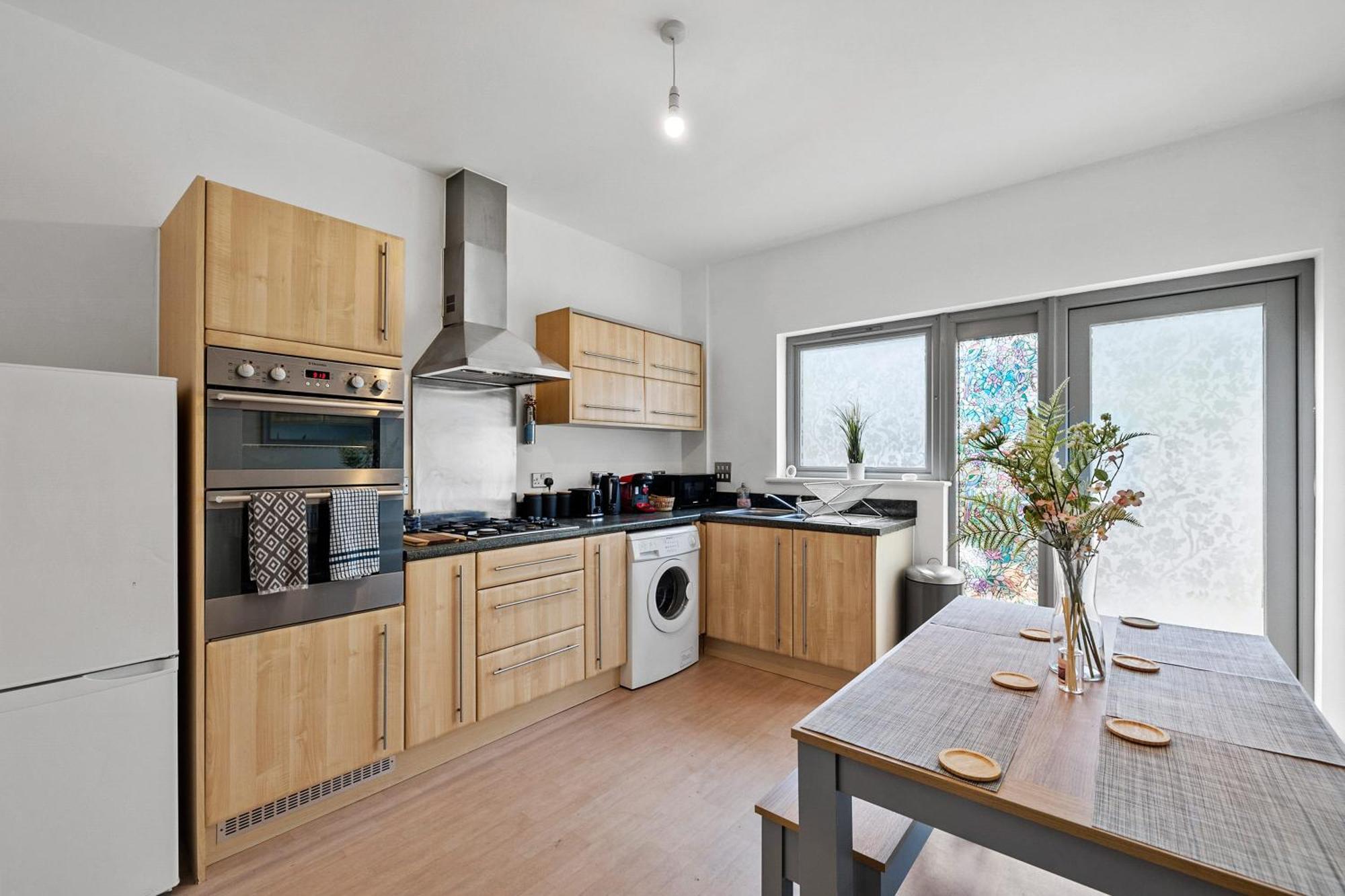 Spacious House By Quay - Sleeps 7 - Free Parking Πλίμουθ Εξωτερικό φωτογραφία
